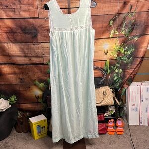 Blue Green Vintage Chemise with Empire Waist and A-Line Silhouette